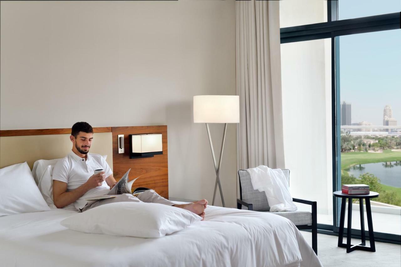 Отель Vida Emirates Hills 4*